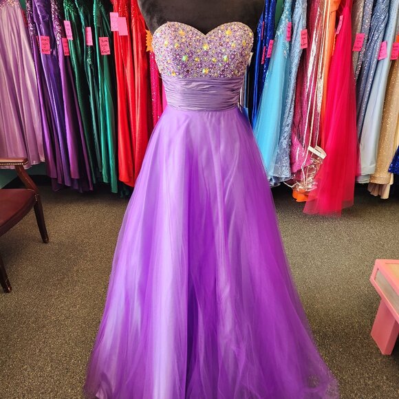 W.O.W. 5060 Purple Size 6 Prom Dress/Formal Gown - Picture 1 of 7